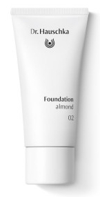 30 Ml Dr. Hauschka Foundation 02 Almond