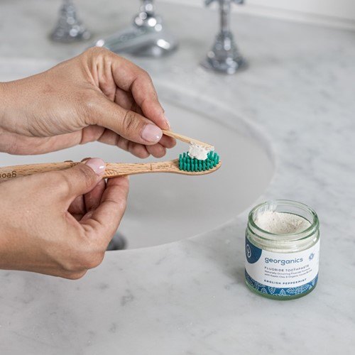 mineral-rich-toothpaste-english-peppermint-georganics-60-ml