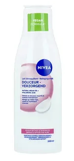 Nivea Reinigingsmelk Verzorgend Droge & Gevoelige Huid 200 Ml