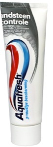 75 ml Aquafresh Tandpasta Tandsteen Controle
