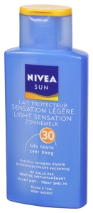 200 ml Nivea Sun Light Sensation Zonnemelk 30
